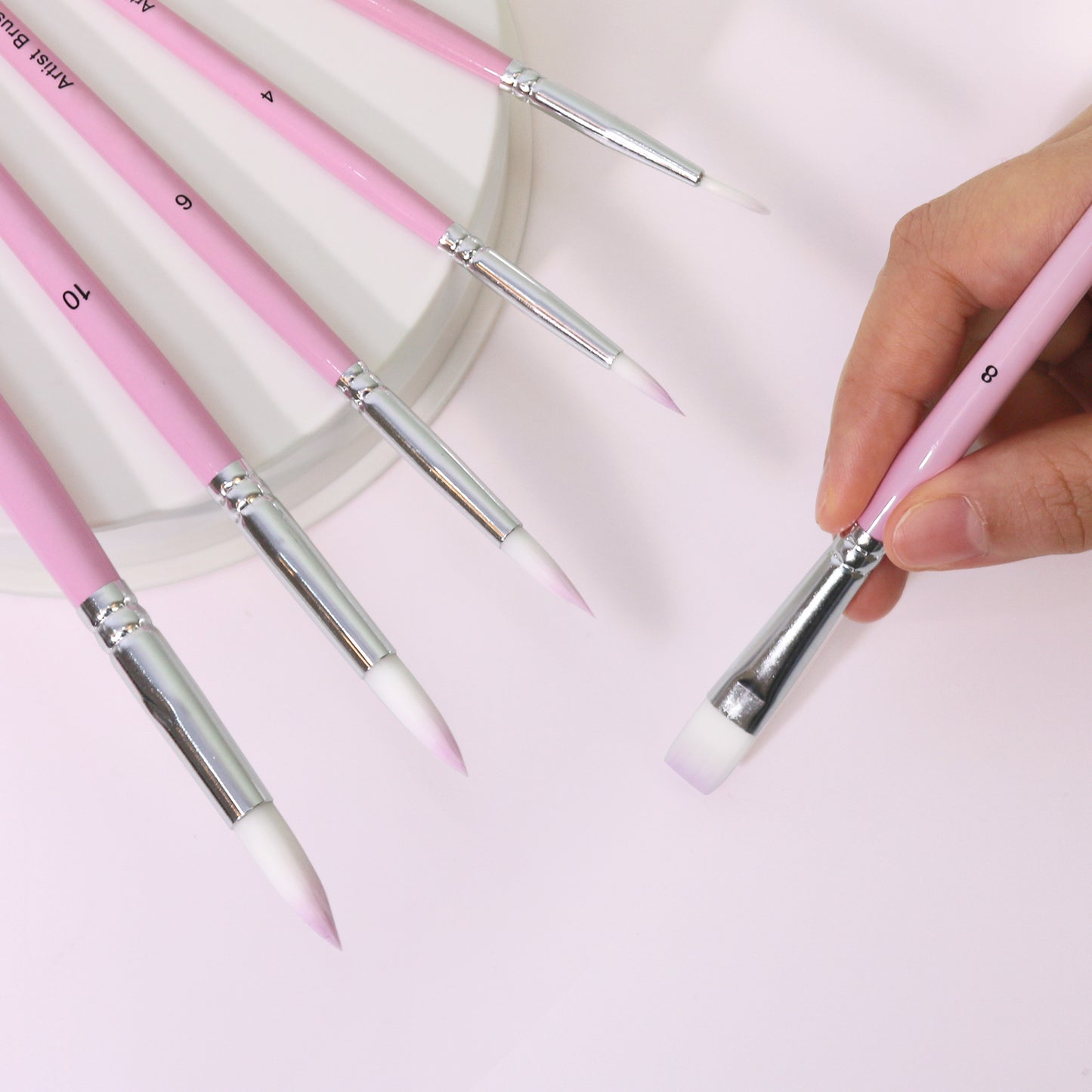 6-Piece Set of Pink Brushes